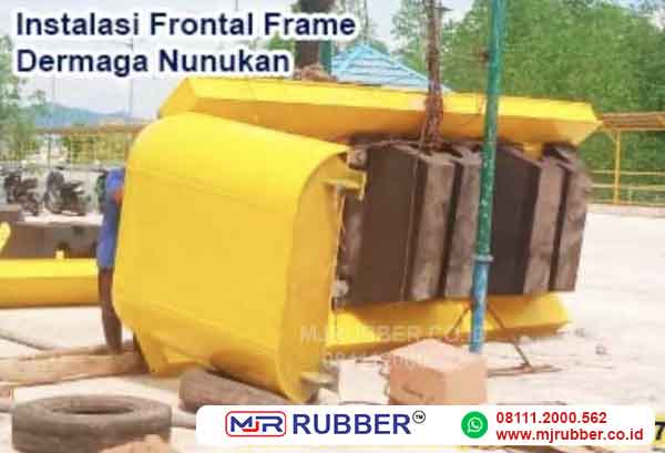 Instalasi Rubber Fender Dermaga Nunukan