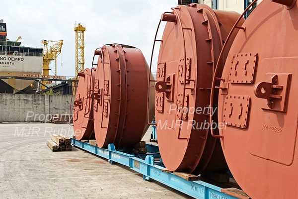 Mooring buoy Navigasi